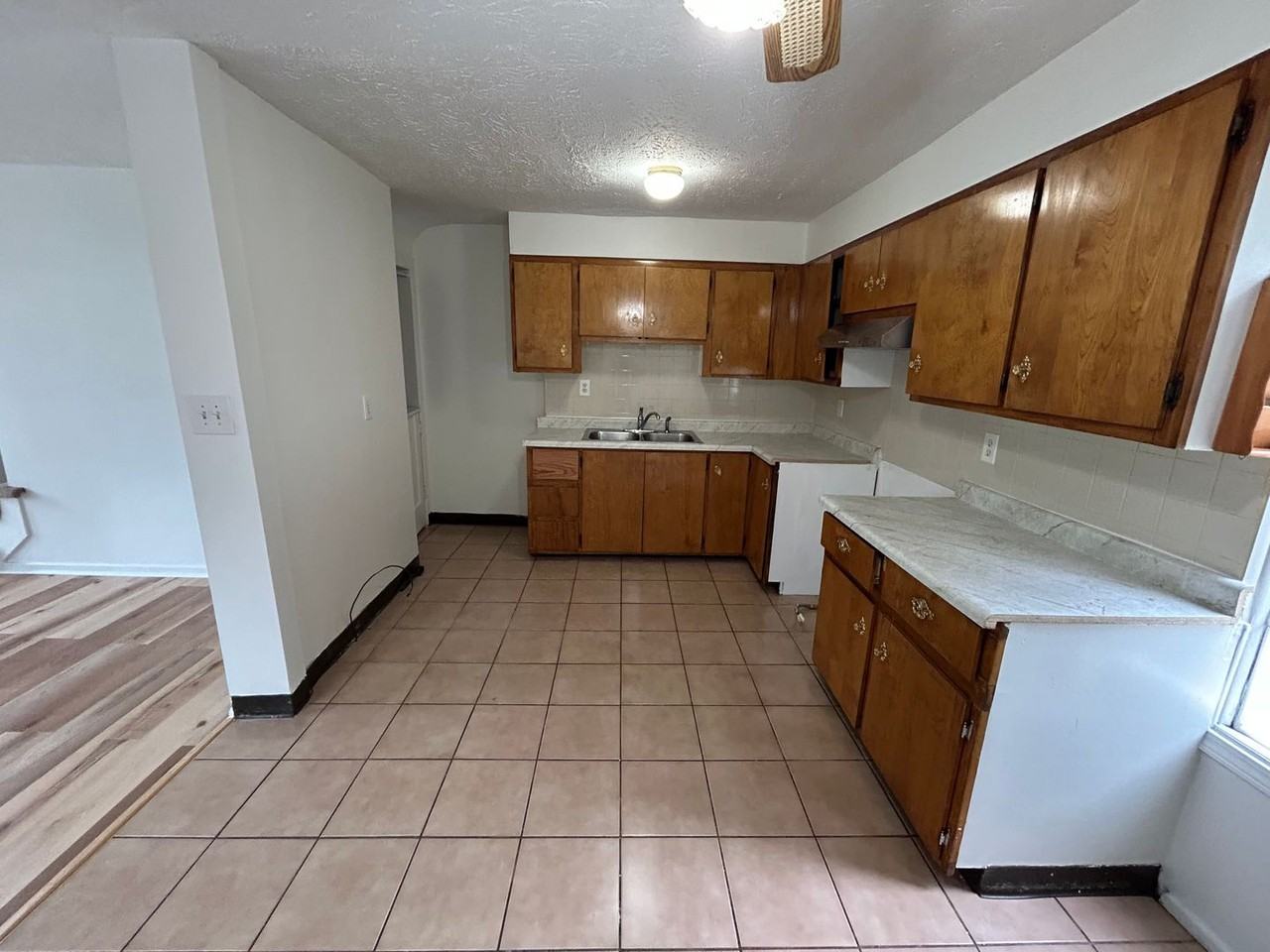 14018 Cayuga Ct - Photo 2 of 14