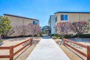 featured image of 3030 Montrose Ave