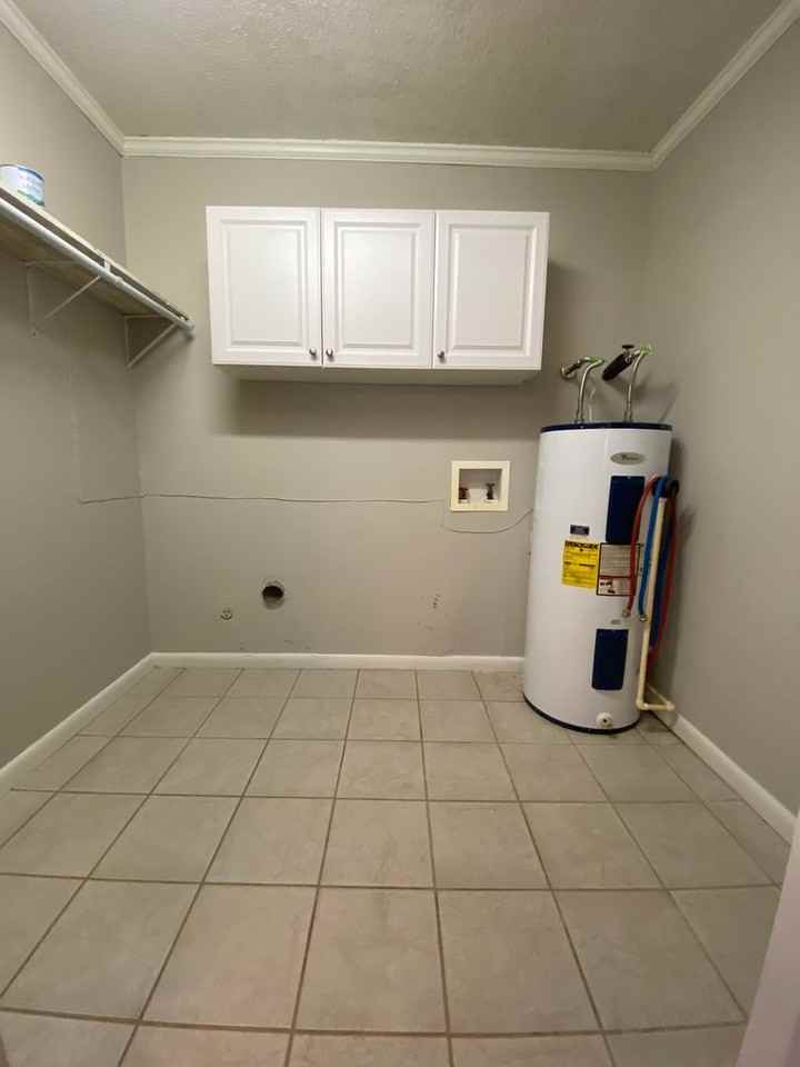 228 Yellowleaf Dr - Photo 7 of 15