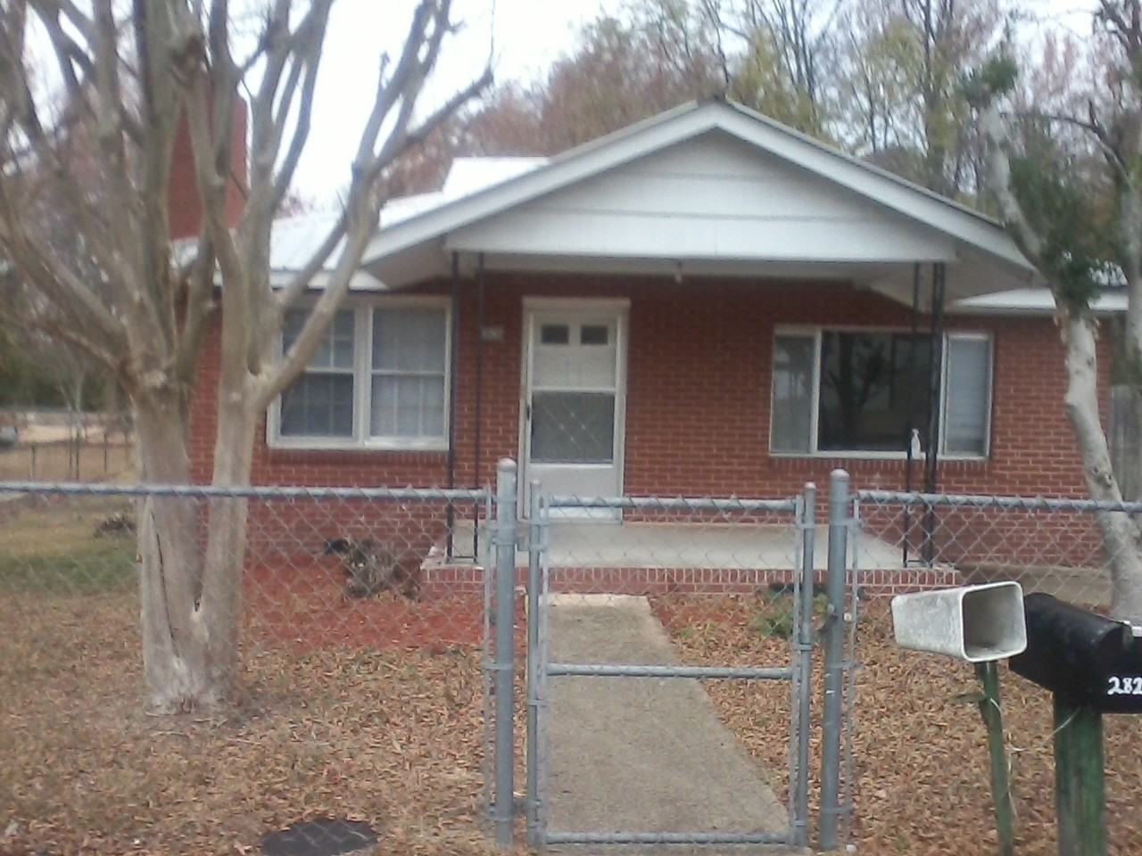 2826 Norwood Ave - Photo 3 of 3