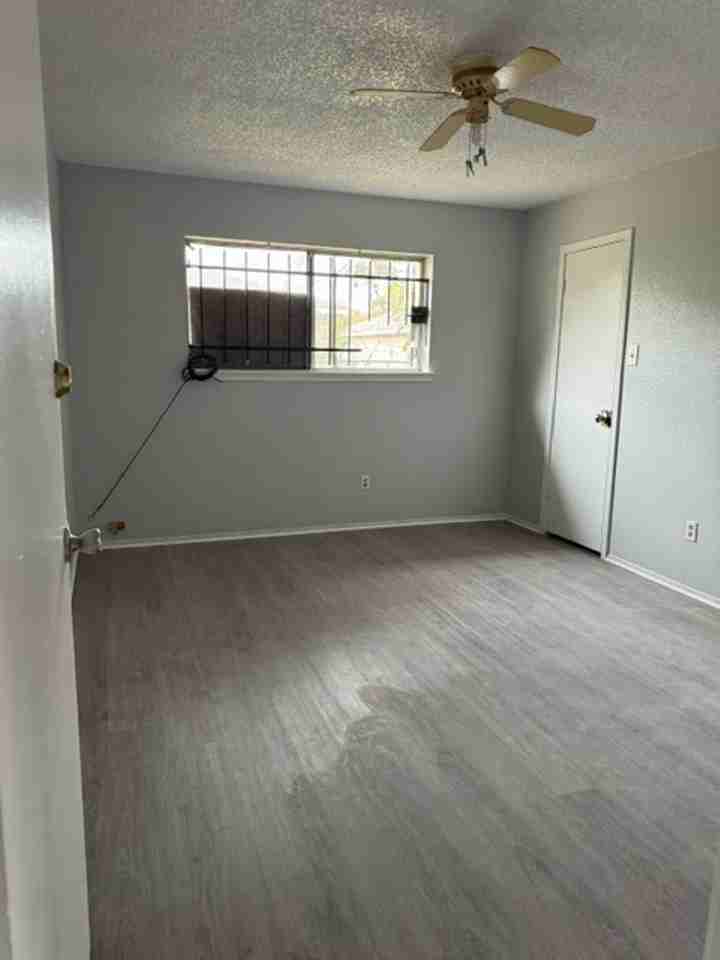12814 Greenshire Dr - Photo 6 of 16