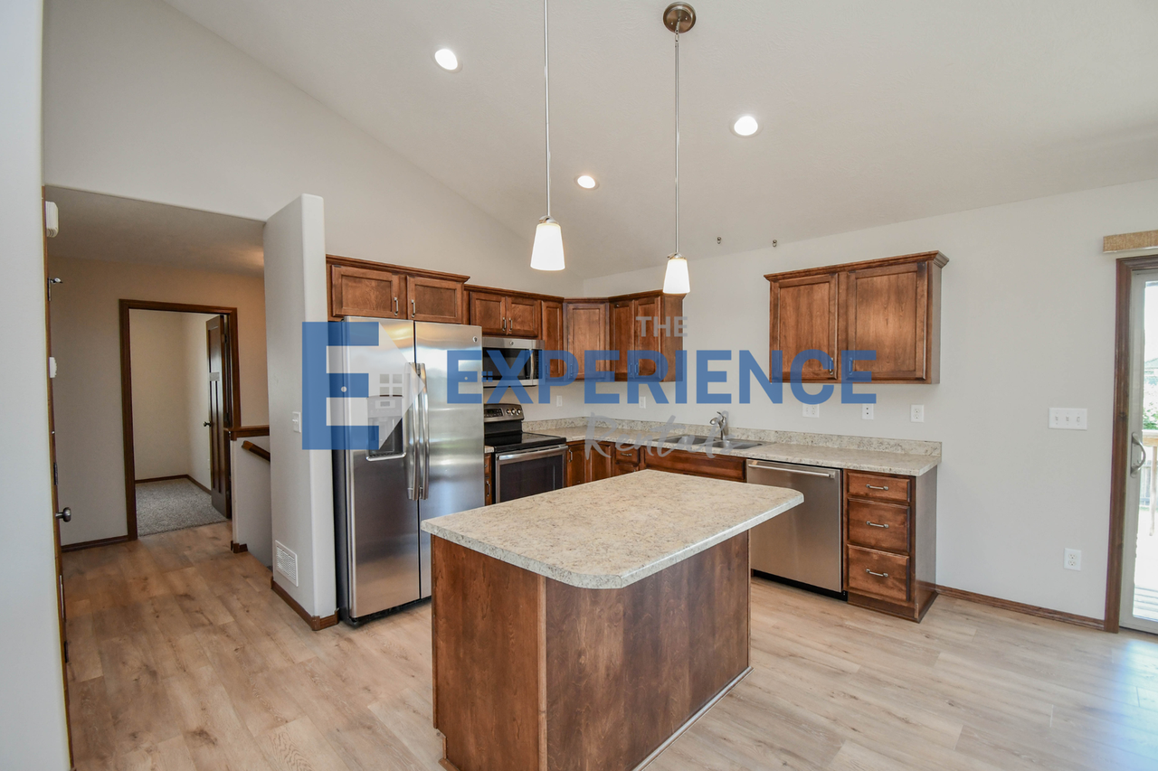 3900 S Homerun Ave - Photo 5 of 37
