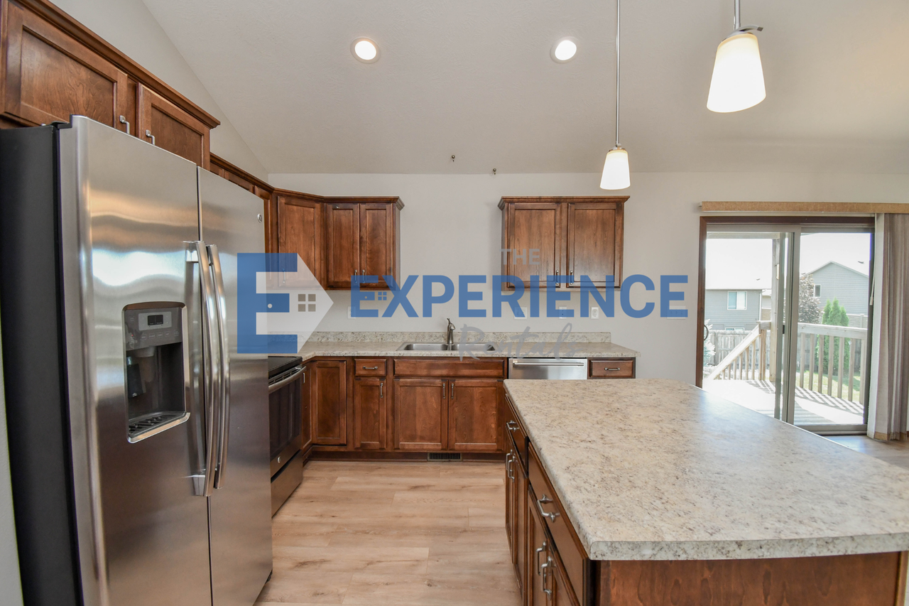 3900 S Homerun Ave - Photo 6 of 37