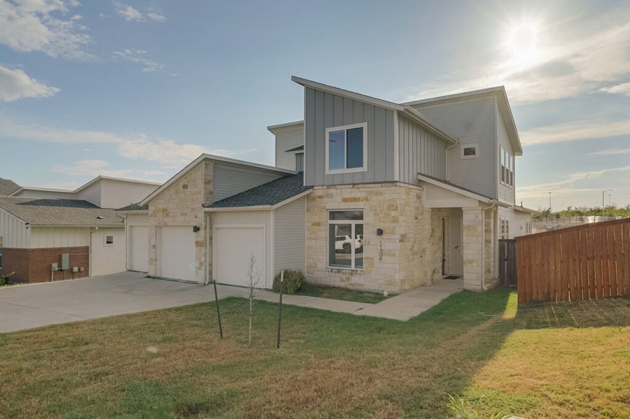 11308 Charger Way - Photo 2 of 20