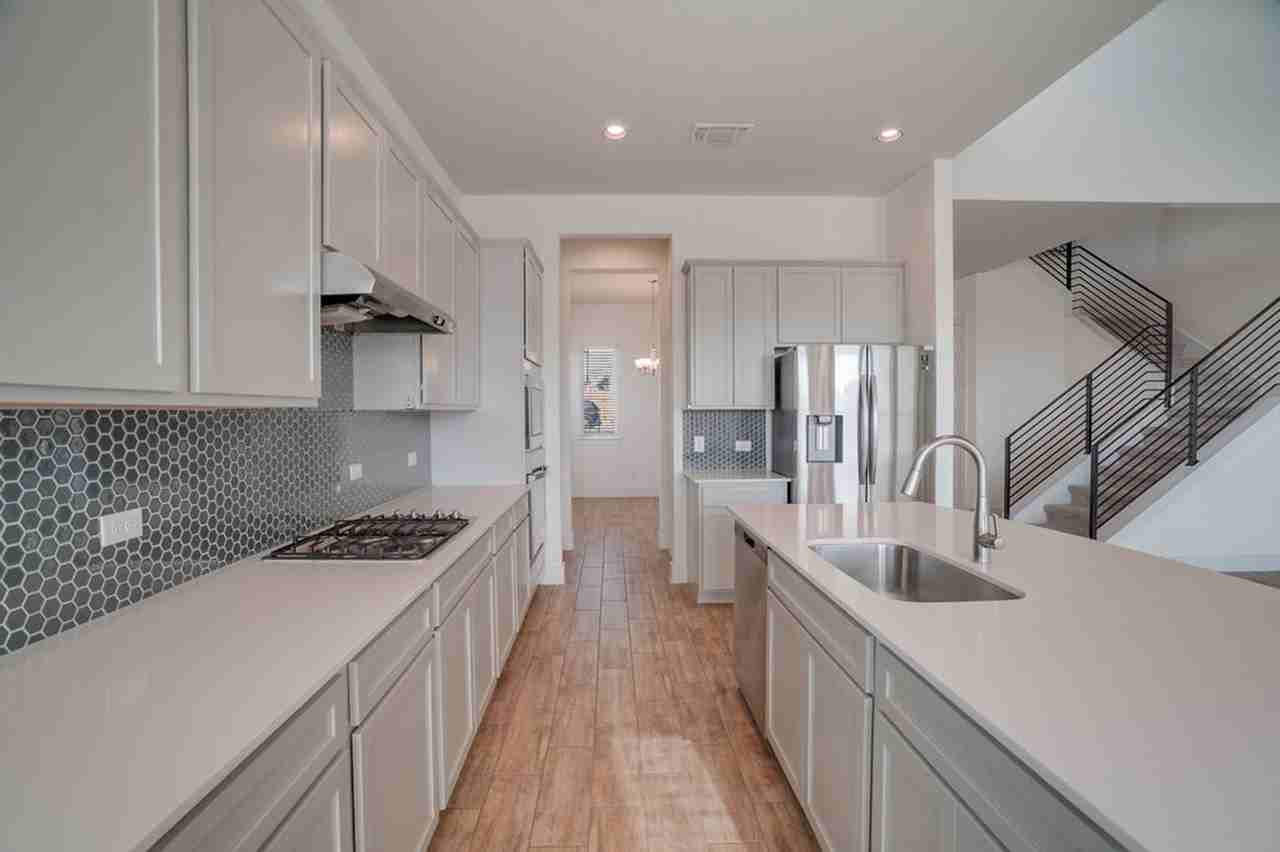 11308 Charger Way - Photo 7 of 20