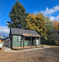 featured image of 205 E Linden Ave