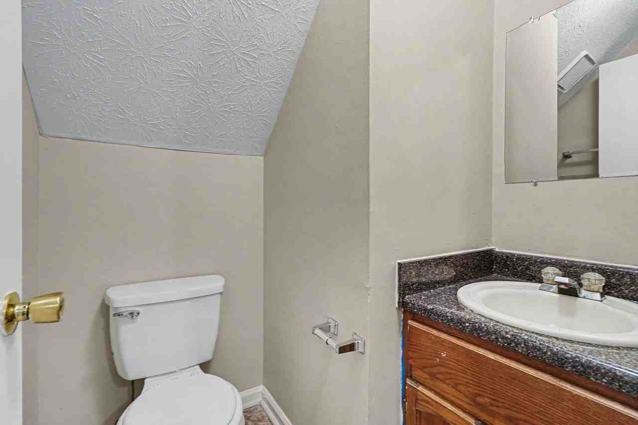 2177 Victoria Pl - Photo 7 of 18