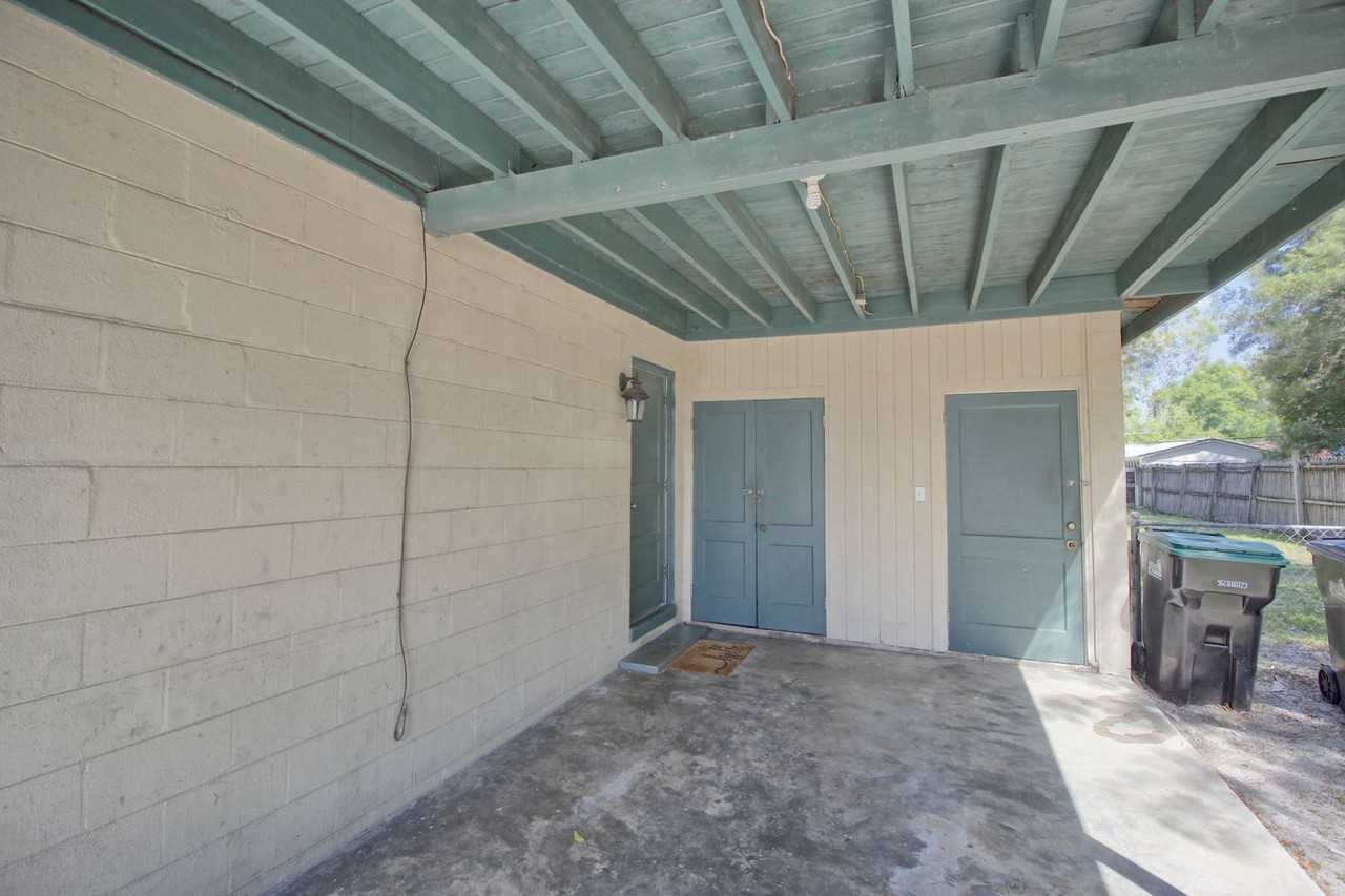801 Egan Dr - Photo 3 of 18