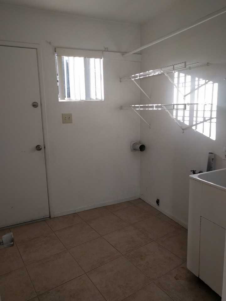 805 Tully Rd #25 - Photo 6 of 15