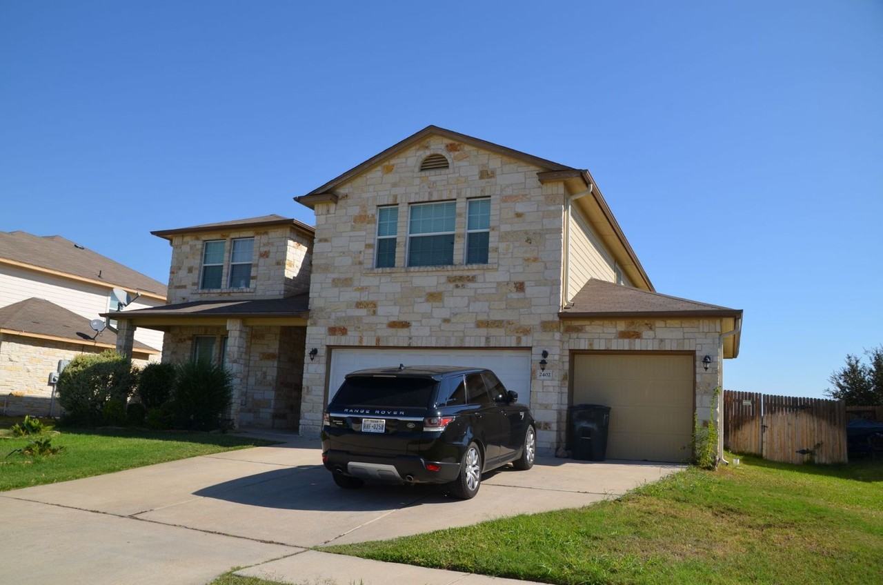 2402 Black Orchid Dr - Photo 2 of 34