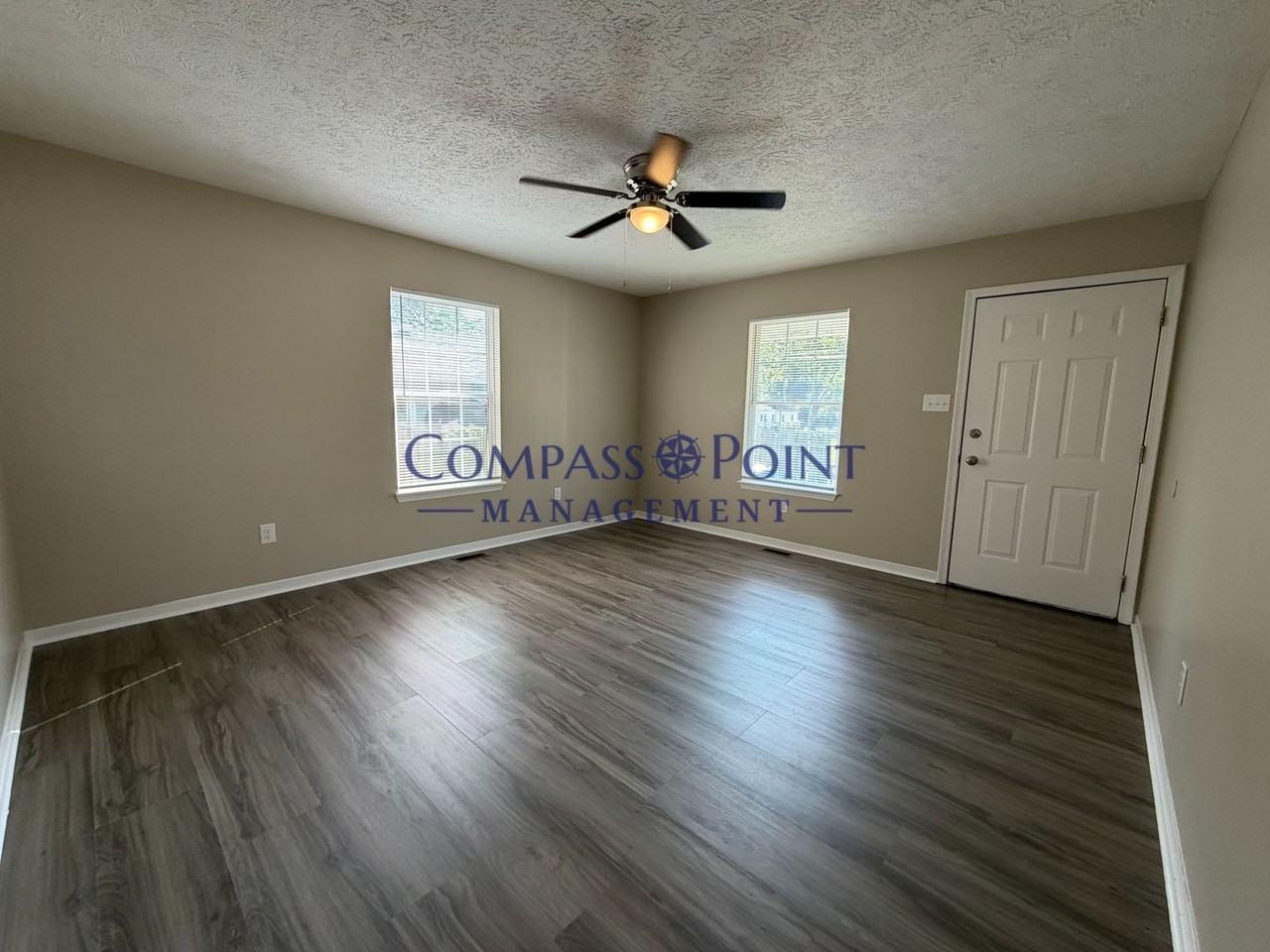 753 Dakota St - Photo 3 of 15