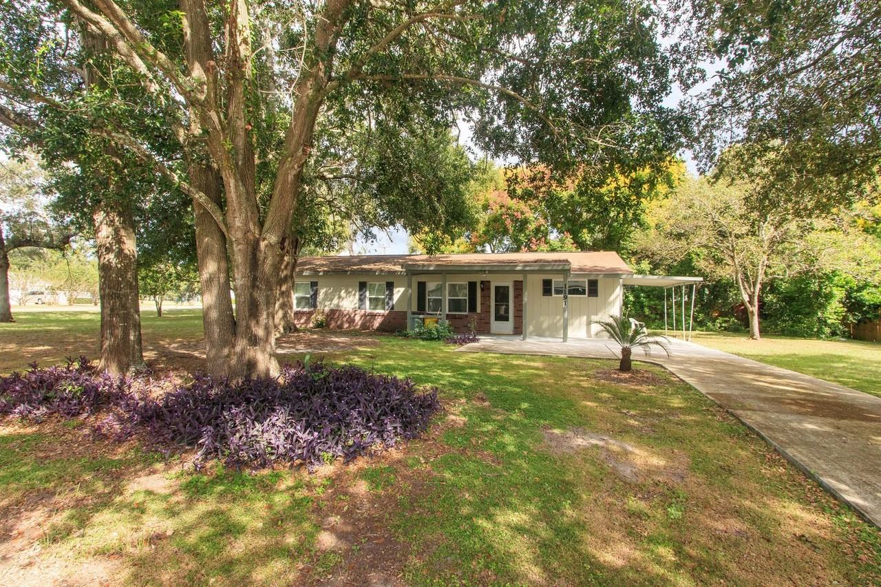 1191 Forest Hills Rd - Photo 2 of 19