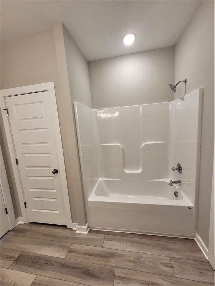 161 Lena Ln - Photo 5 of 29