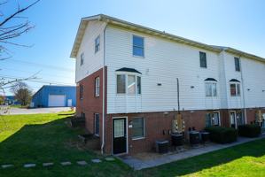 featured image of 3103 3105/3 Shawnee Dr