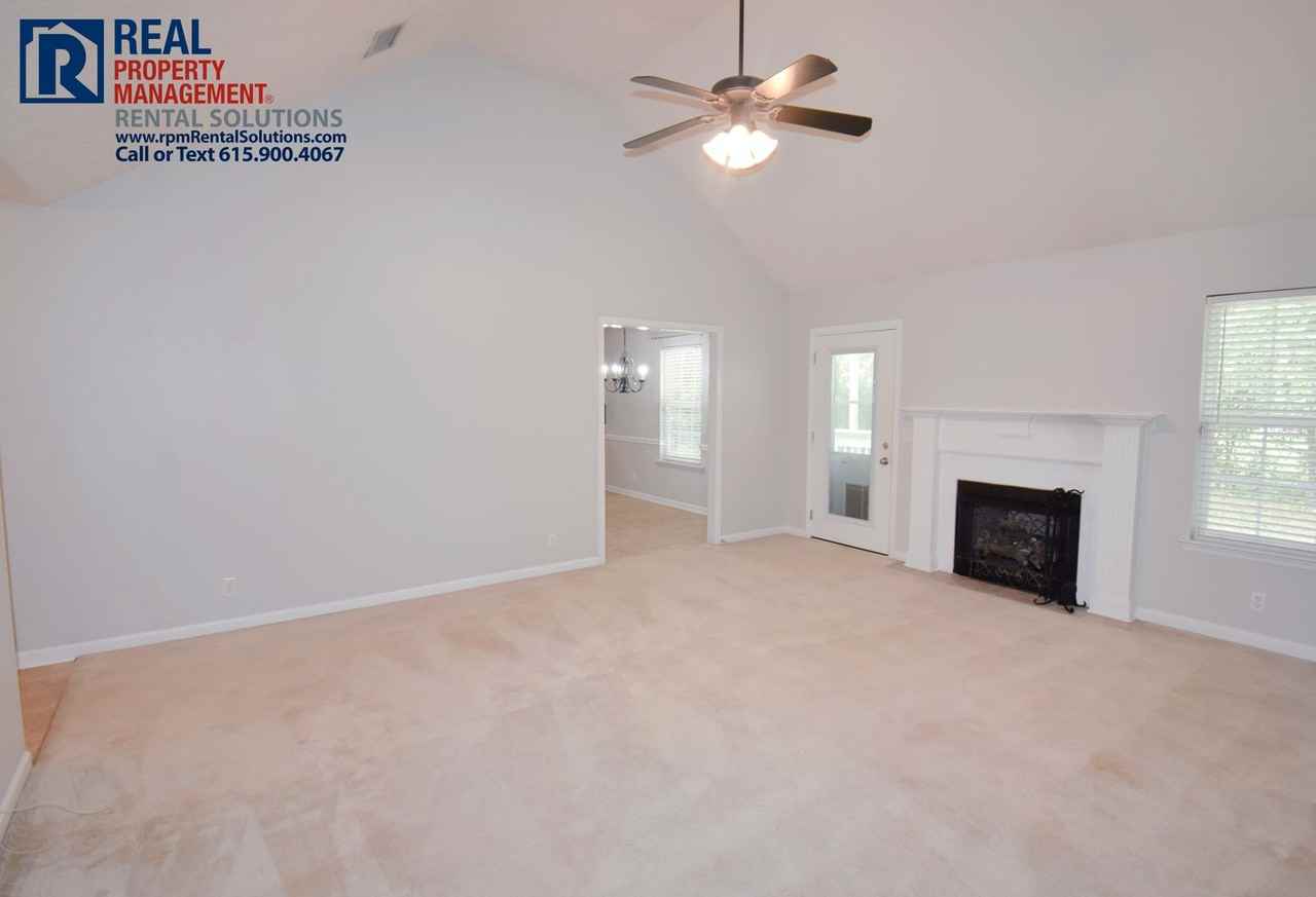 2917 Waywood Dr - Photo 4 of 25