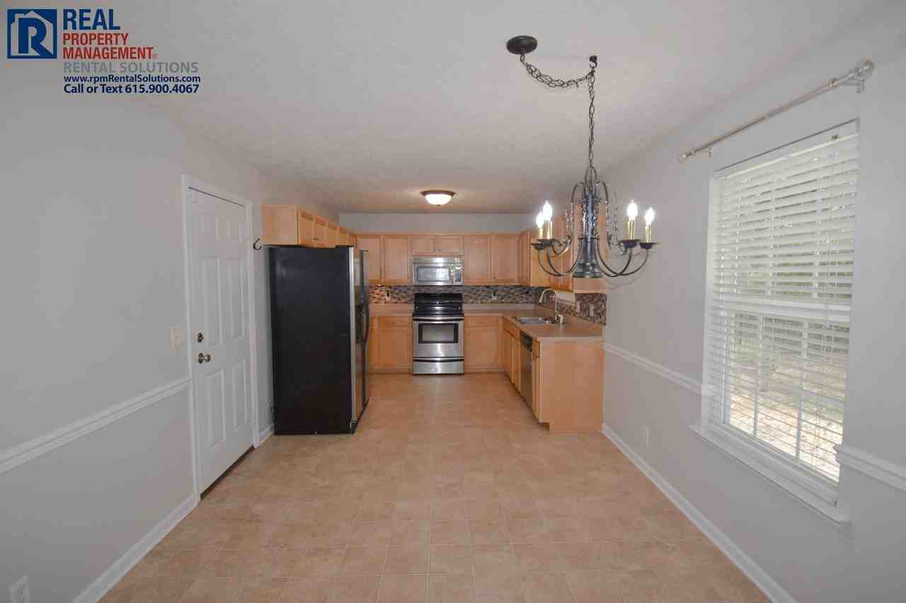 2917 Waywood Dr - Photo 6 of 25