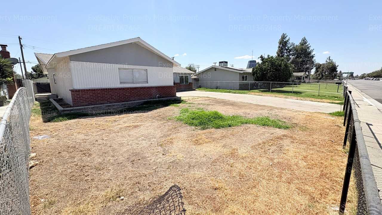 4001 Wilson Rd - Photo 3 of 48