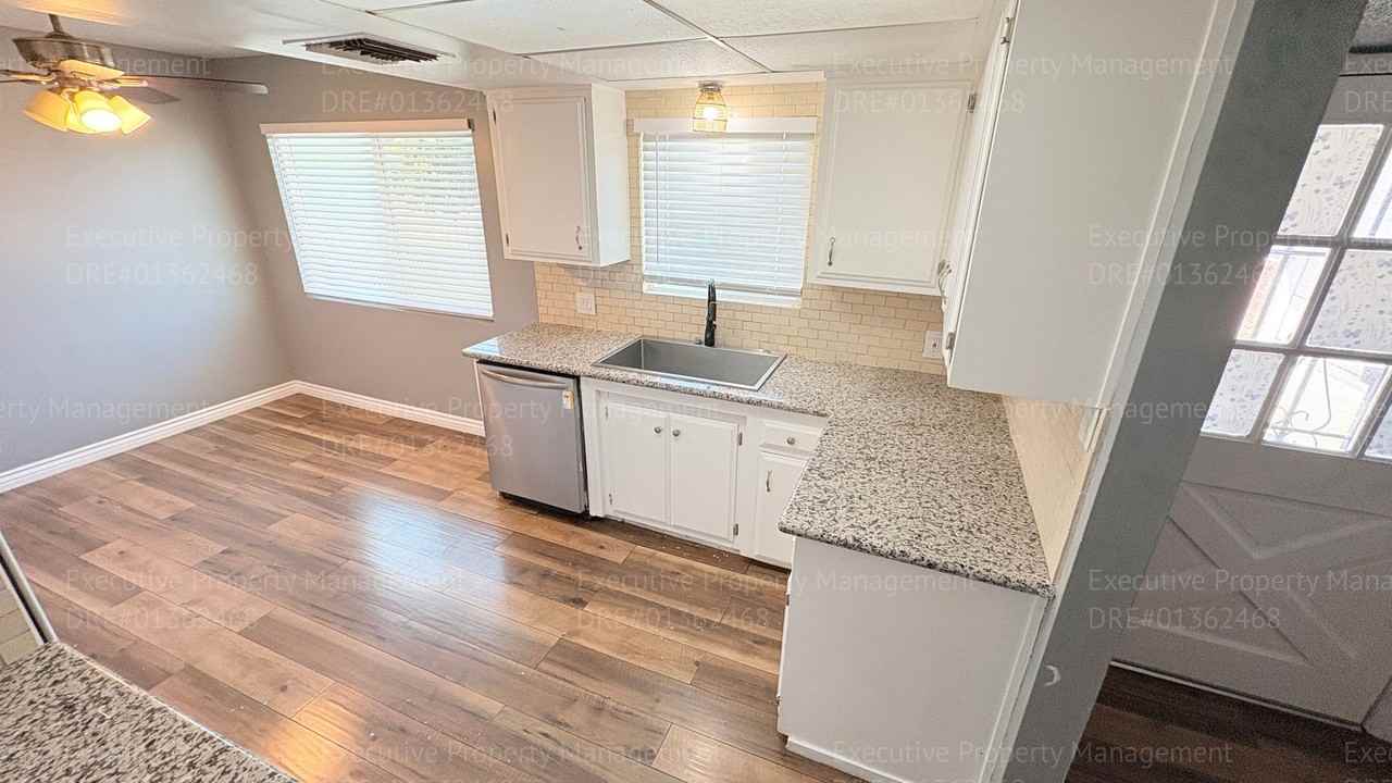 4001 Wilson Rd - Photo 6 of 48