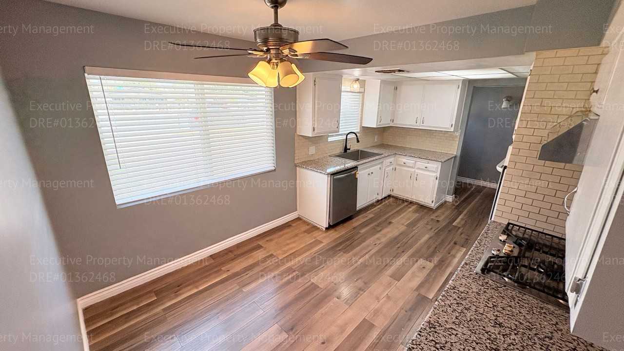 4001 Wilson Rd - Photo 7 of 48