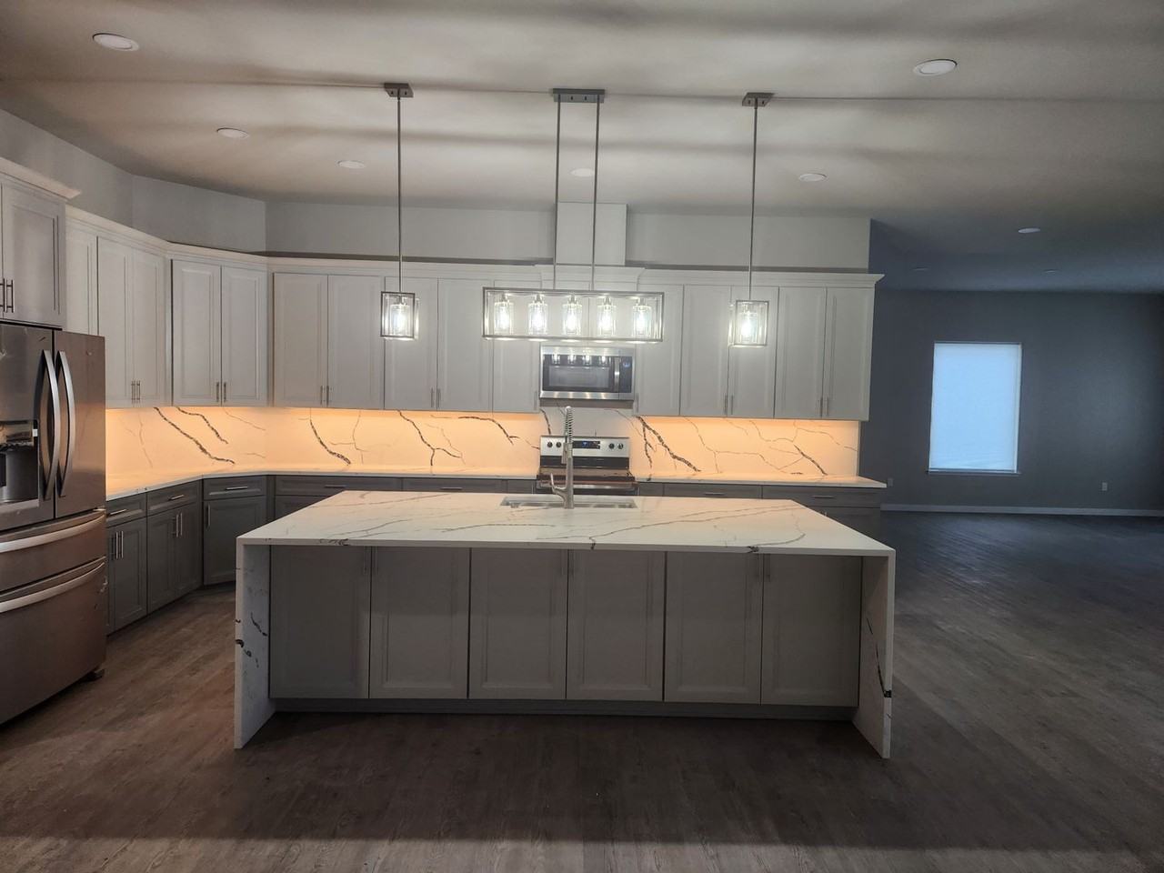 2202 S 96th Ave - Photo 5 of 24