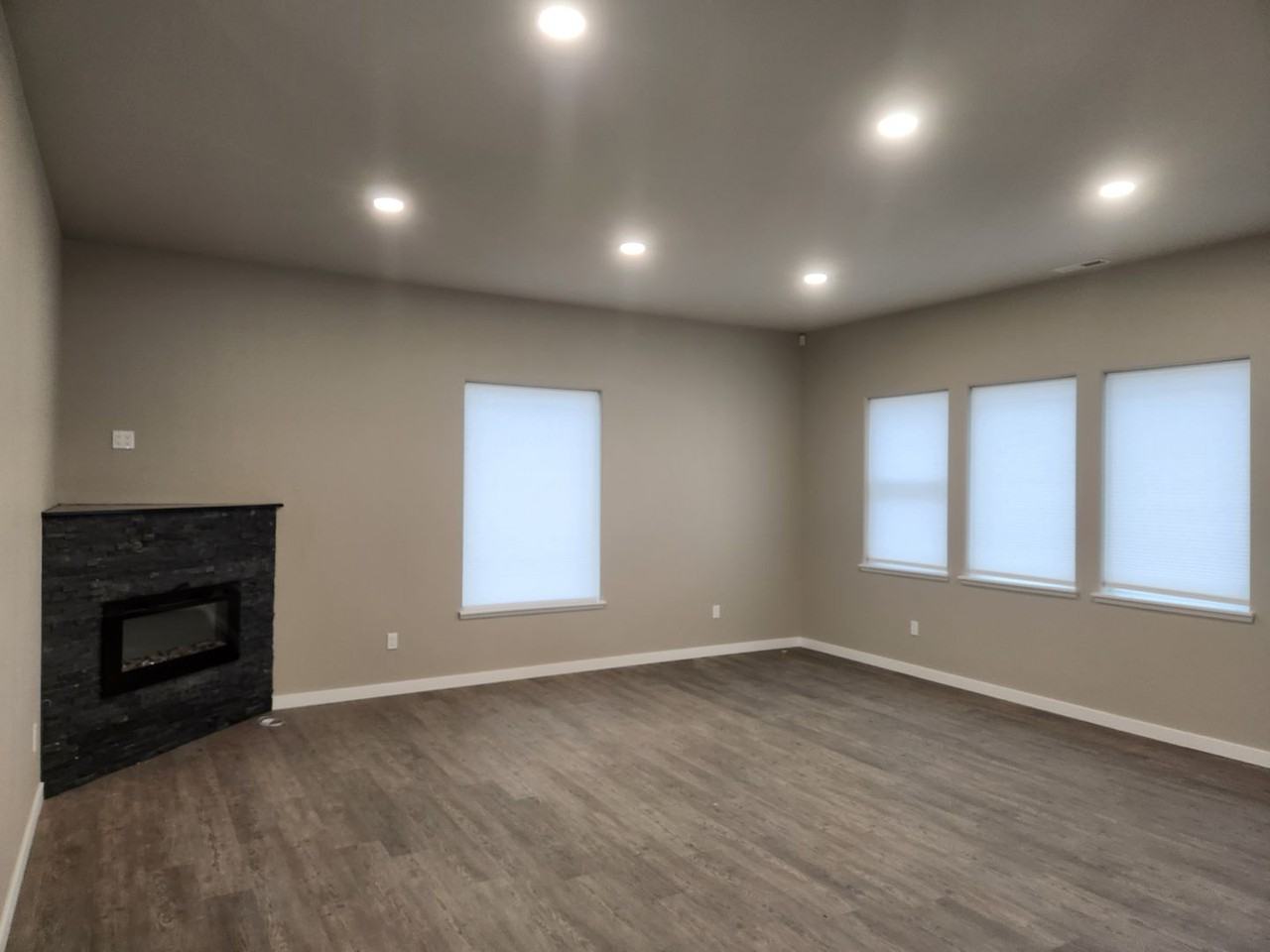 2202 S 96th Ave - Photo 7 of 24