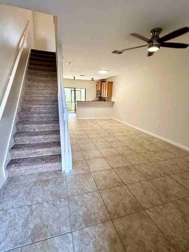 1121 Trillium Park Ln - Photo 3 of 20