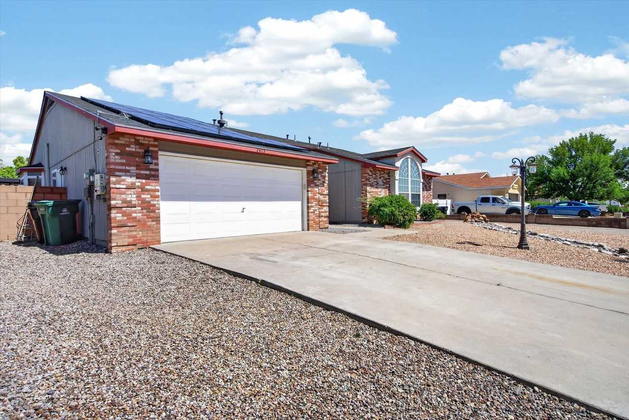 2413 Agua Fria Dr Ne - Photo 2 of 42