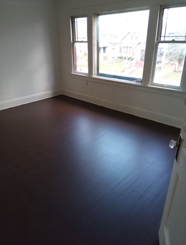 Spacious 3BR Lower Duplex Rental - Photo 5 of 8