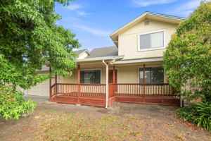 featured image of 831 Lightwood Ct
