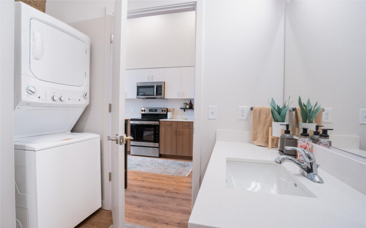 Navalia Apartments - Photo 5 of 20