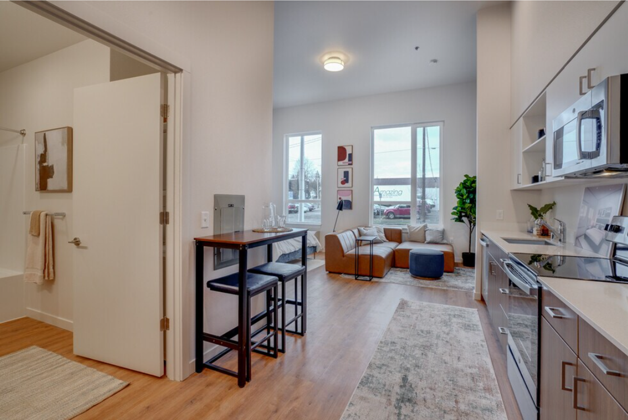 Navalia Apartments - Photo 6 of 20