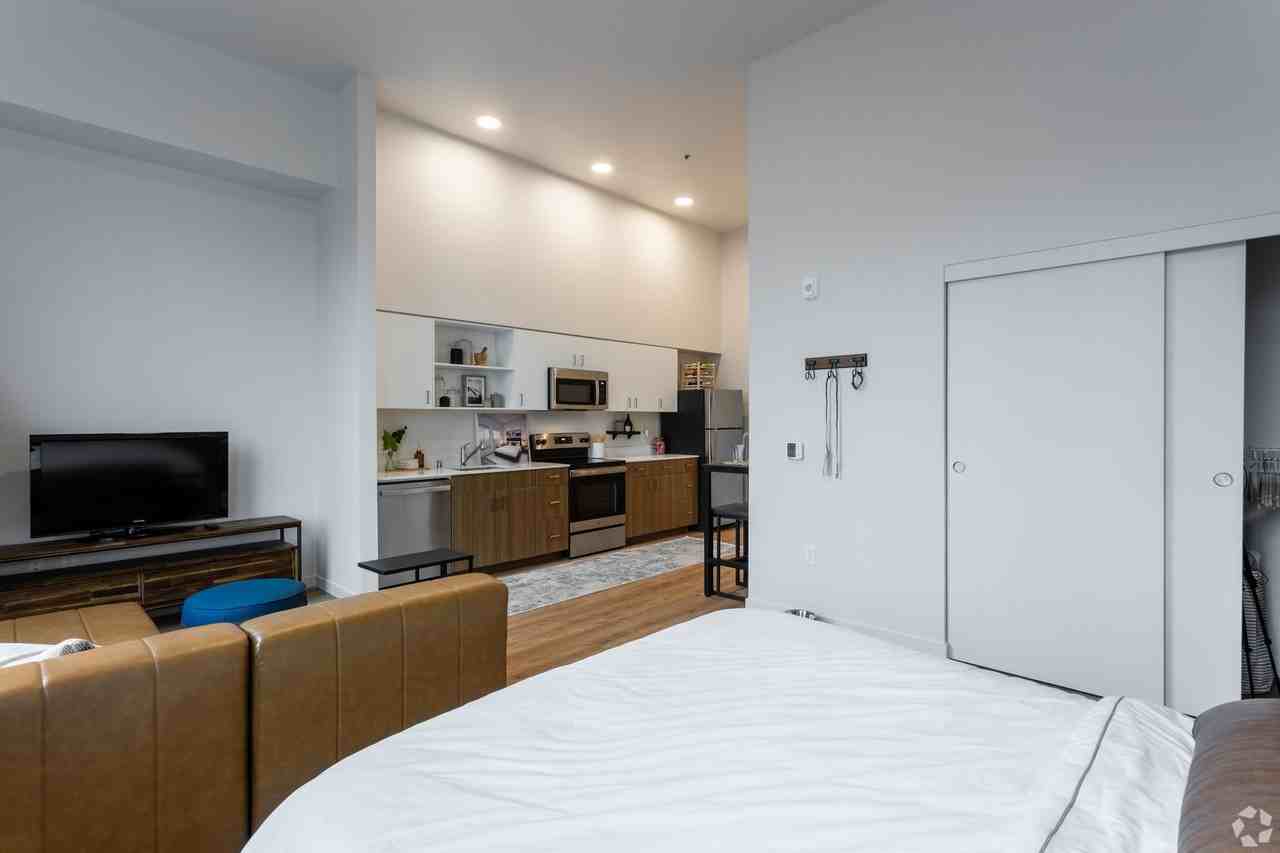Navalia Apartments - Photo 7 of 20