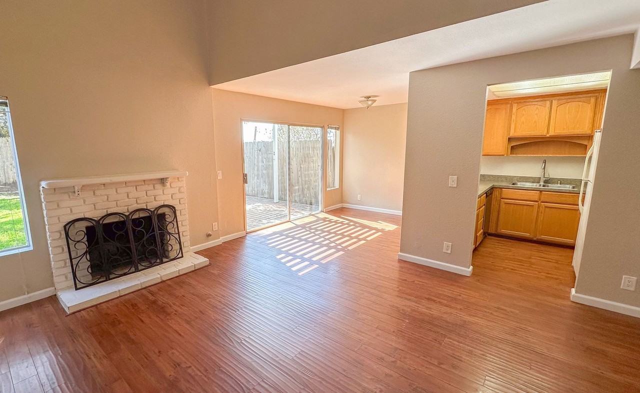 861 Mola Vista Way - Photo 2 of 14