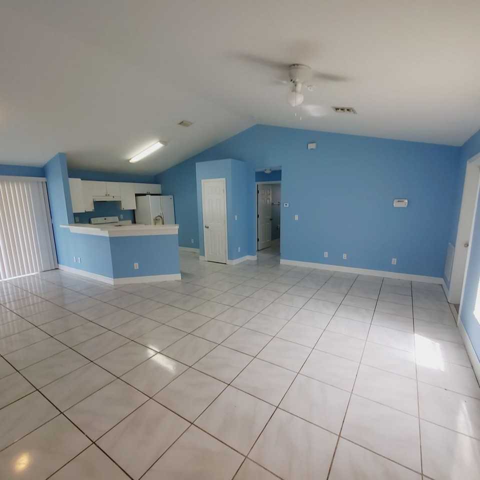 3916 22nd St W - Photo 4 of 7
