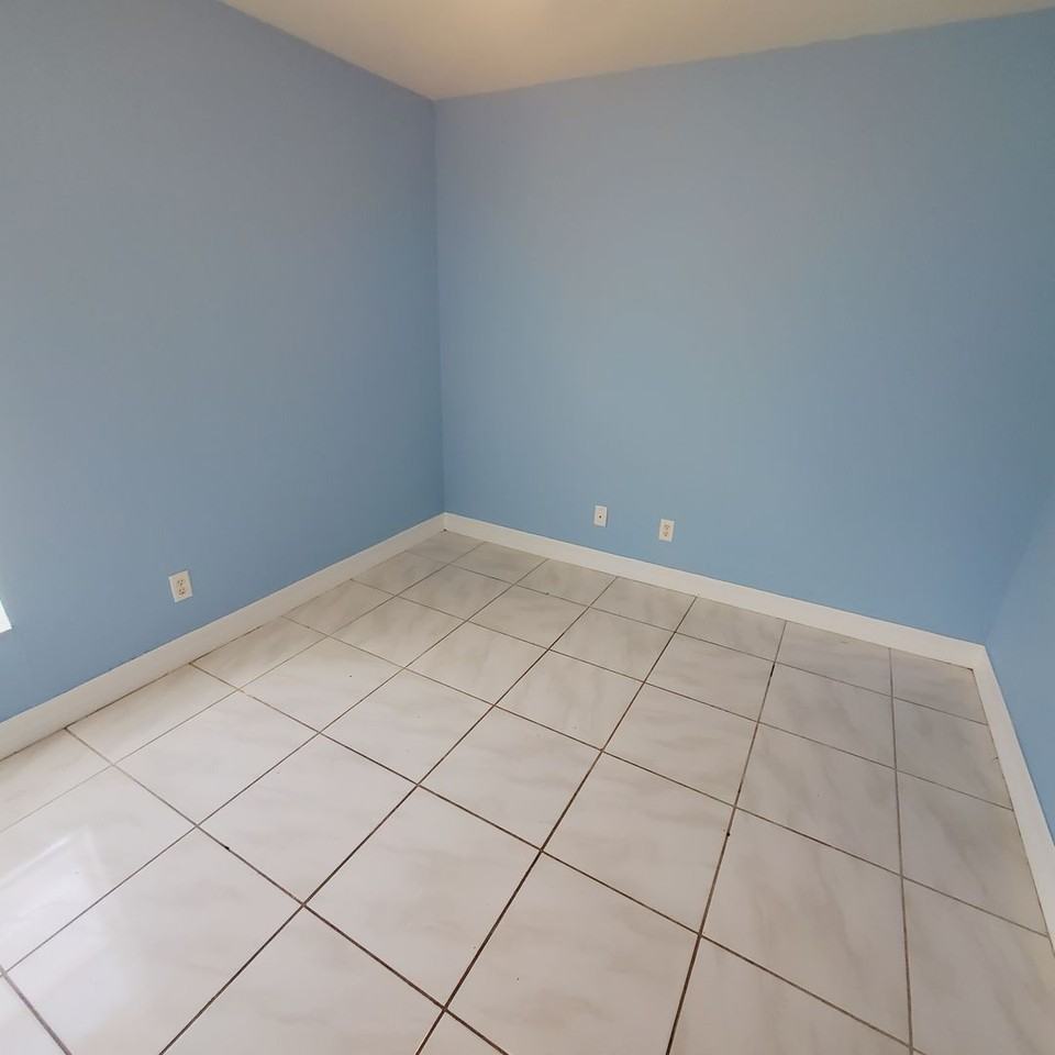 3916 22nd St W - Photo 6 of 7