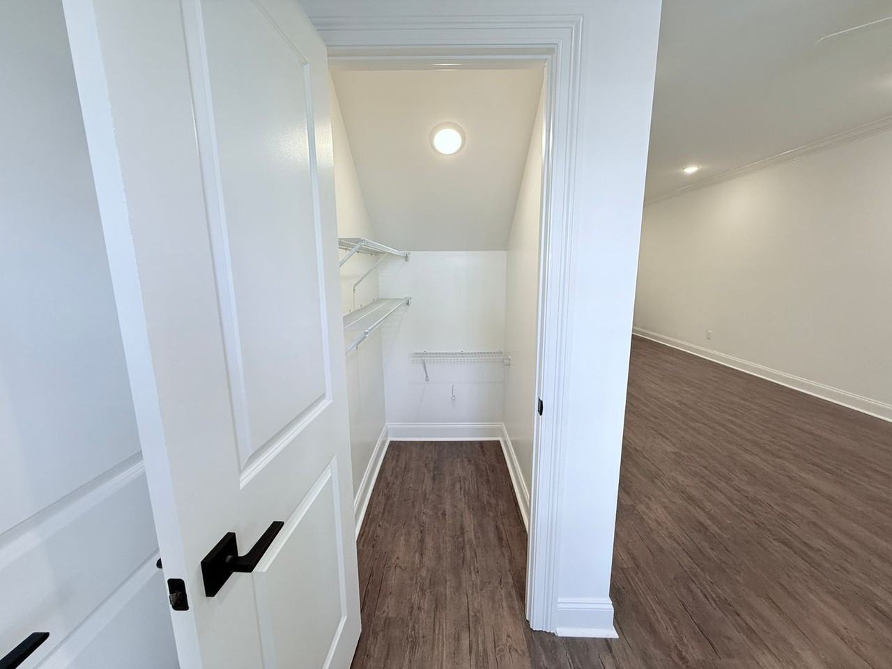 624 Cottage Grove Cir - Photo 2 of 18