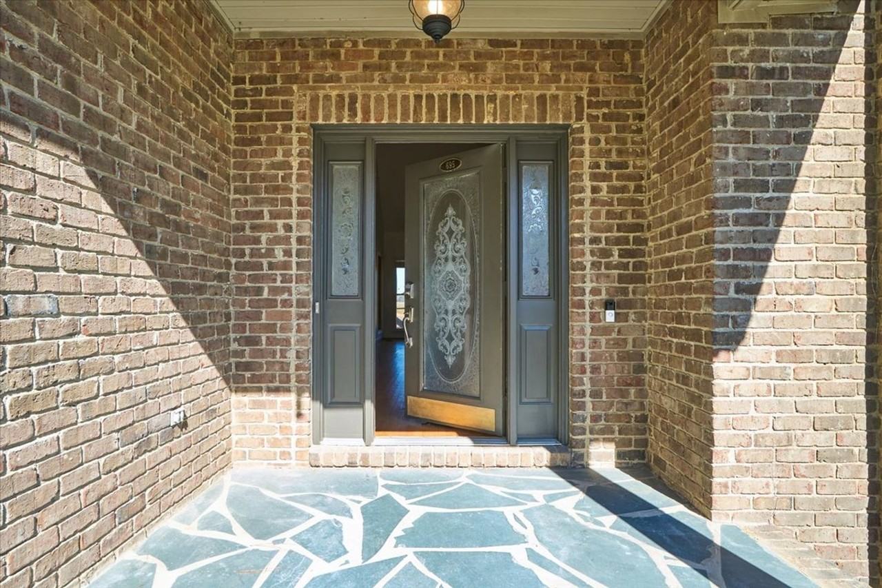 695 Cedar Pt - Photo 2 of 45