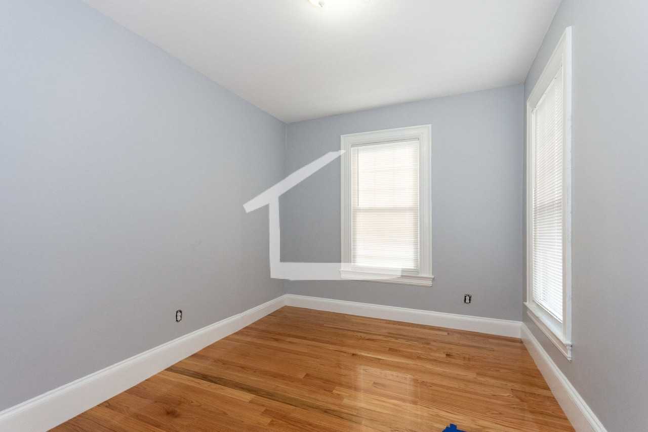 117 Franklin St #115 - Photo 3 of 7