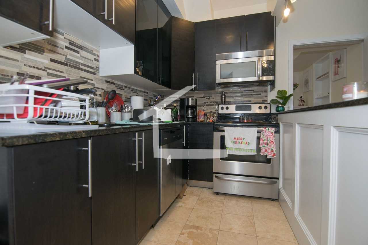 6-1801 Beacon St #6 - Photo 2 of 9