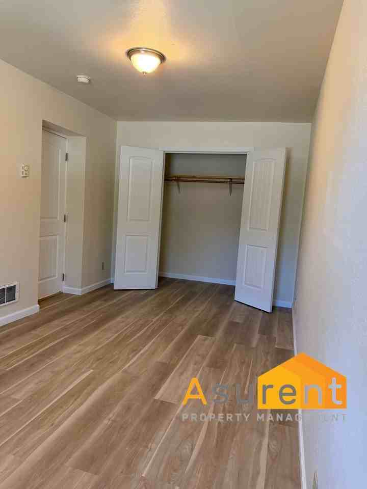 1846 Cloverlawn Dr - Photo 6 of 8