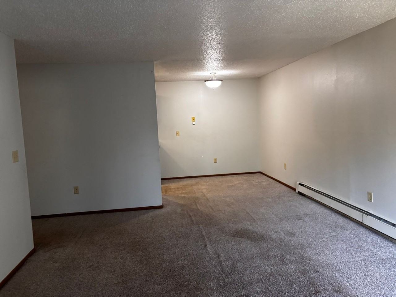 2707 Hawken St - Photo 3 of 9