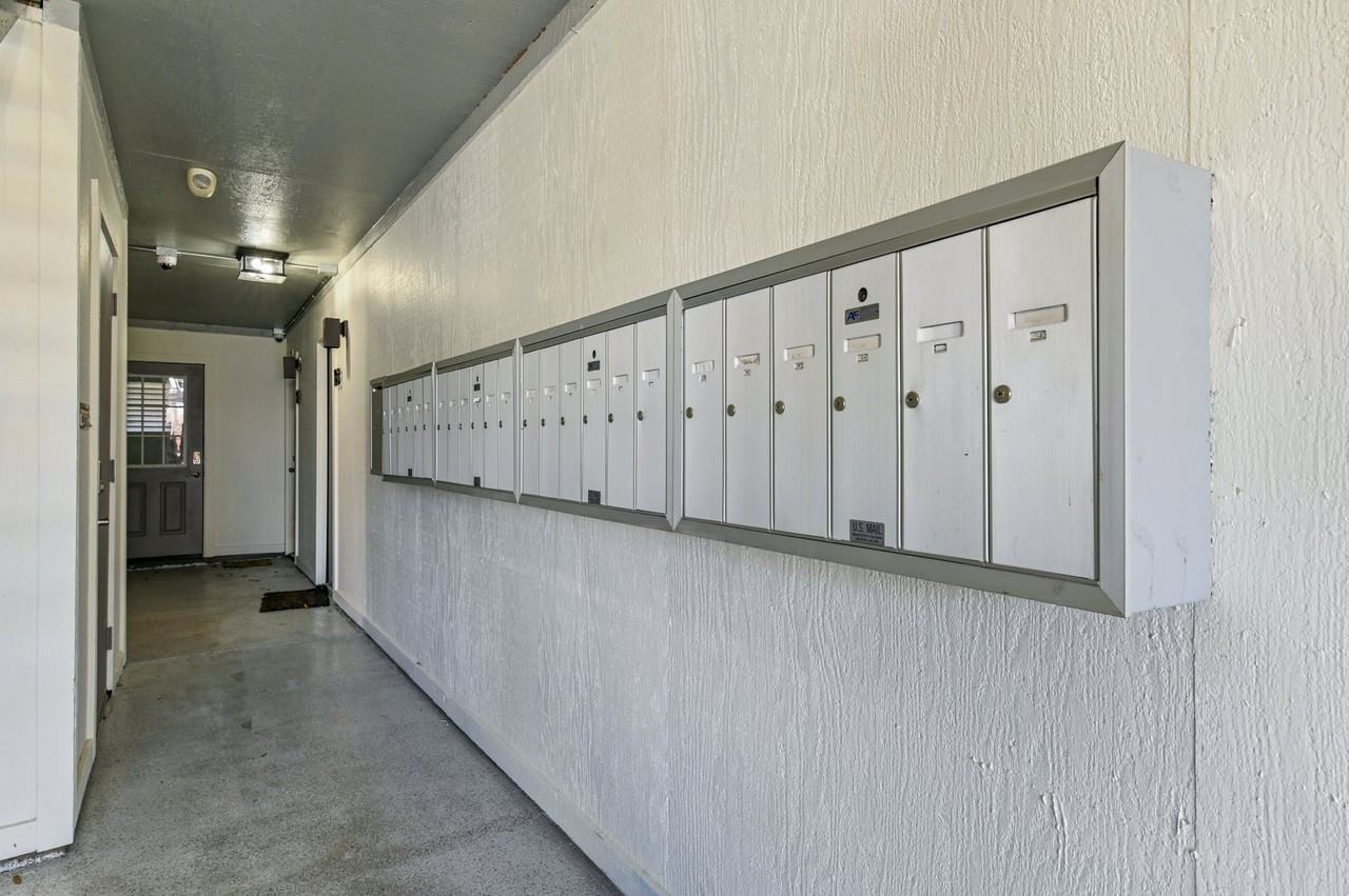 Highland Flats - Photo 7 of 36