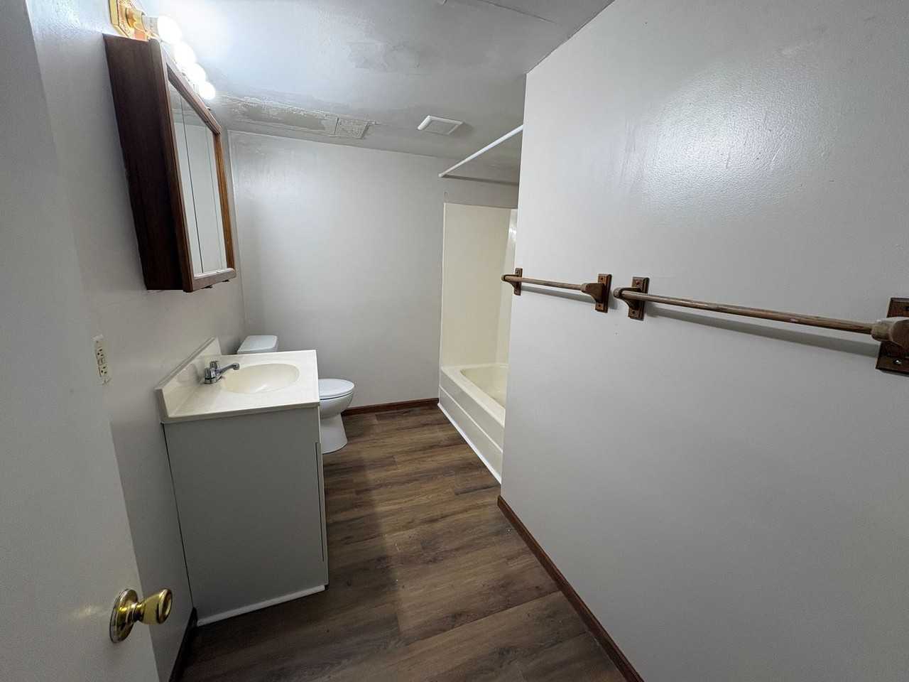 1117 Bertrand St #B - Photo 7 of 15