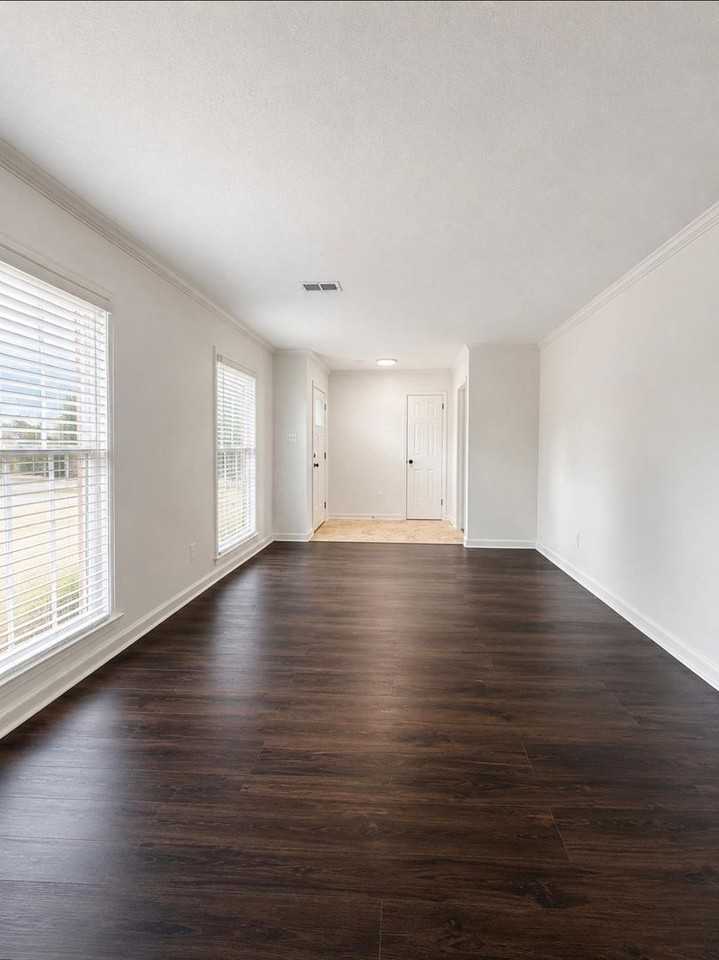 567 Farmington Rd - Photo 2 of 19