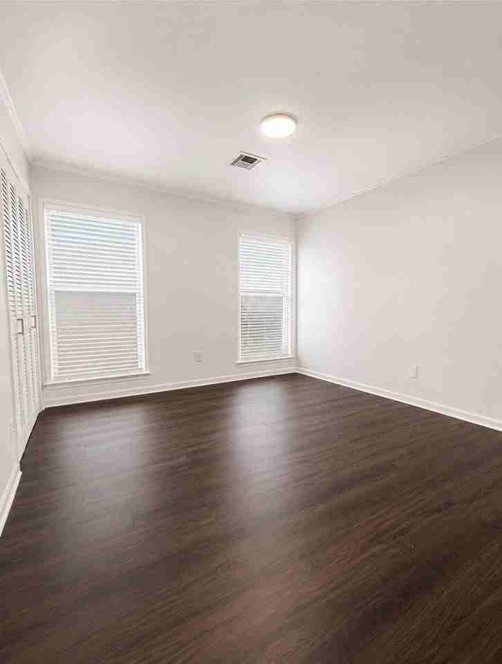 567 Farmington Rd - Photo 6 of 19