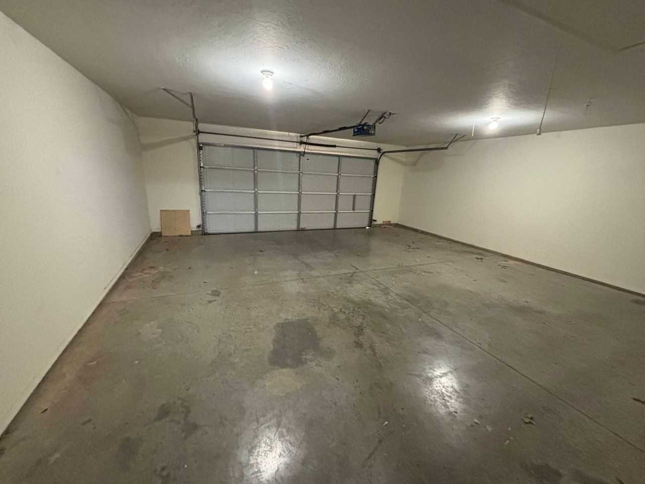 522 E Rogers Dr - Photo 3 of 17