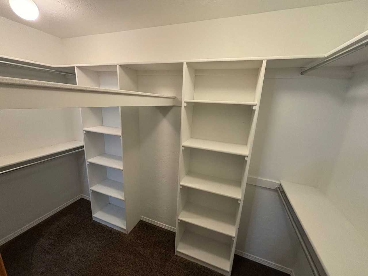 522 E Rogers Dr - Photo 7 of 17