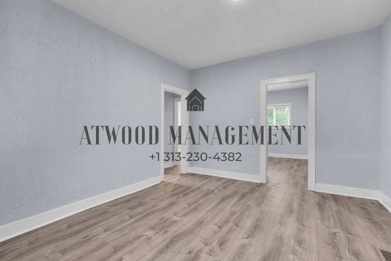 8693 Woodlawn St - Photo 5 of 18