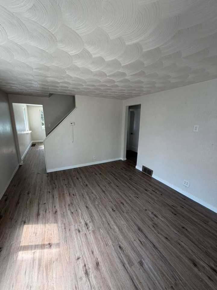 62 Highland View St - Photo 4 of 10