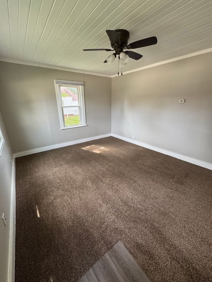 5814 Wilson Ave - Photo 2 of 8